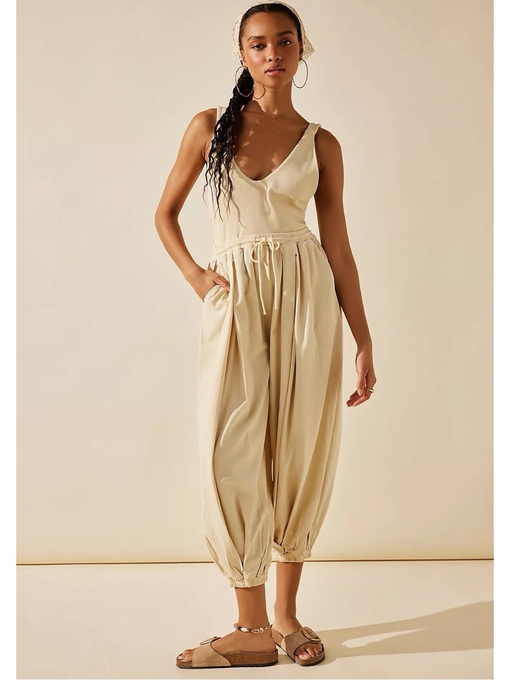 Free People Bohemian Beach Balloon Harem Zon Jumpsuit in Neutral Tan Medium NWT - Picture 3 of 10